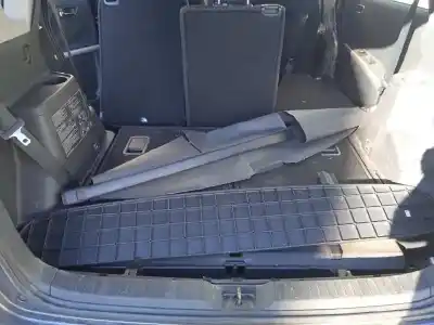 Veículo de Sucata toyota corolla verso (r1) 2.2 d-4d sol do ano 2007 alimentado 2adftv