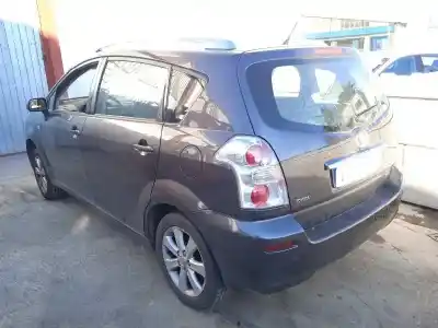 Veículo de Sucata toyota corolla verso (r1) 2.2 d-4d sol do ano 2007 alimentado 2adftv