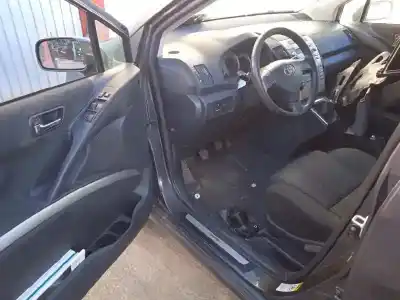 Veículo de Sucata toyota corolla verso (r1) 2.2 d-4d sol do ano 2007 alimentado 2adftv