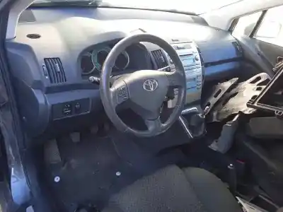 Veículo de Sucata toyota corolla verso (r1) 2.2 d-4d sol do ano 2007 alimentado 2adftv