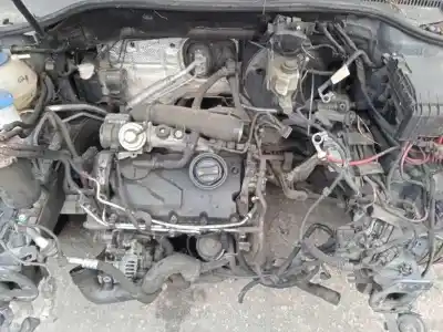 Veículo de Sucata volkswagen jetta (1k2) 1.9 tdi do ano 2006 alimentado bxe