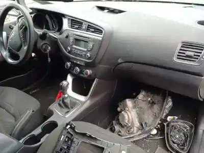 Veículo de Sucata kia pro cee´d (jd) 1.4 crdi 90 do ano 2017 alimentado d4fc