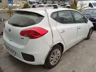 Veículo de Sucata kia pro cee´d (jd) 1.4 crdi 90 do ano 2017 alimentado d4fc