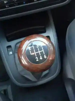 Verschrottungsfahrzeug seat alhambra (7v9) reference des jahres 2005 angetrieben asz