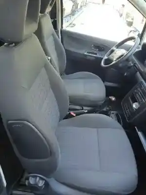 Verschrottungsfahrzeug seat alhambra (7v9) reference des jahres 2005 angetrieben asz