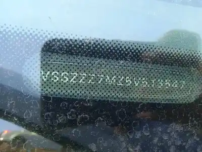 Verschrottungsfahrzeug seat alhambra (7v9) reference des jahres 2005 angetrieben asz