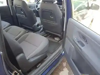 Verschrottungsfahrzeug seat alhambra (7v9) reference des jahres 2005 angetrieben asz