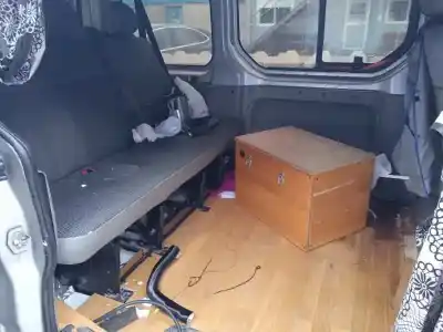 Verschrottungsfahrzeug opel vivaro a furgoneta (x83) 1.9 dti (f7) des jahres 2002 angetrieben f9q760