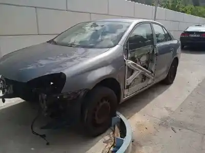 Veículo de Sucata VOLKSWAGEN JETTA (1K2) 1.9 TDI do ano 2006 alimentado BAG