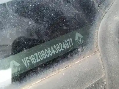 Vehicul casat renault megane ii berlina 5p 1.5 dci diesel al anului 2010 alimentat k9k832