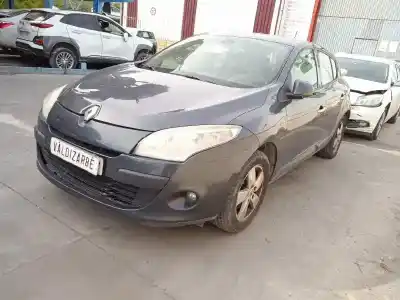 Vehicul casat renault megane ii berlina 5p 1.5 dci diesel al anului 2010 alimentat k9k832