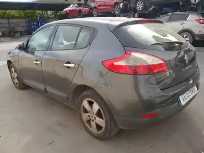 Vehicul casat renault megane ii berlina 5p 1.5 dci diesel al anului 2010 alimentat k9k832