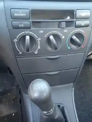 Verschrottungsfahrzeug toyota corolla (e12) 1.6 16v des jahres 2002 angetrieben 3zzfe