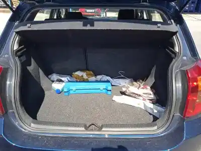 Verschrottungsfahrzeug toyota corolla (e12) 1.6 16v des jahres 2002 angetrieben 3zzfe