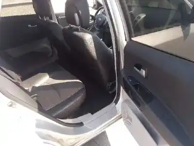 Veicolo di demolizione kia cee´d 1.6 crdi cat dell'anno 2008 alimentato d4fb