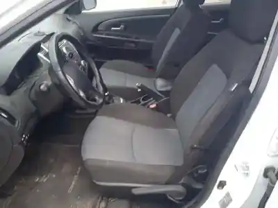 Veicolo di demolizione kia pro cee´d (ed) 1.6 crdi 90 dell'anno 2012 alimentato d4fb