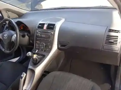 Veículo de Sucata toyota auris sol do ano 2007 alimentado 1zr