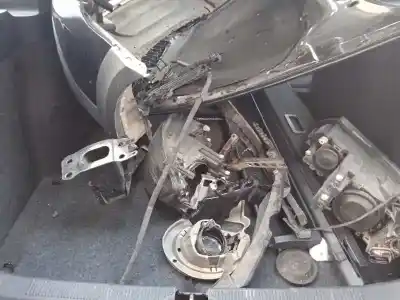 Veículo de Sucata skoda octavia berlina (1z3) executive do ano 2010 alimentado bmm