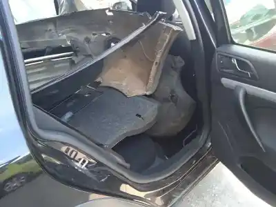 Veículo de Sucata skoda octavia berlina (1z3) executive do ano 2010 alimentado bmm