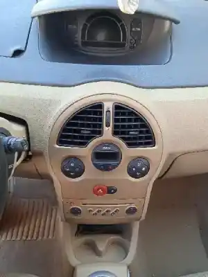 Vehicul casat renault modus 1.4 16v al anului 2005 alimentat k4j770