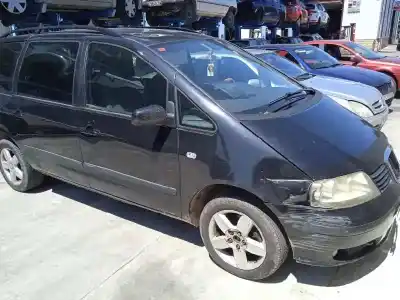 Verschrottungsfahrzeug SEAT ALHAMBRA (7V9) 1.9 TDI des Jahres 2004 angetrieben AUY