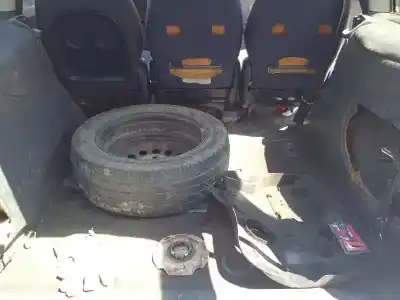 Veicolo di demolizione seat alhambra (7v9) 1.9 tdi dell'anno 2004 alimentato auy