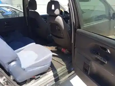 Veicolo di demolizione seat alhambra (7v9) 1.9 tdi dell'anno 2004 alimentato auy