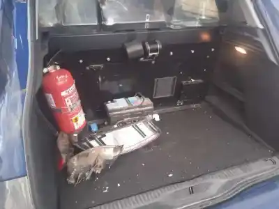 Veículo de Sucata citroen c4 picasso 1.6 blue-hdi fap do ano 2015 alimentado bh01