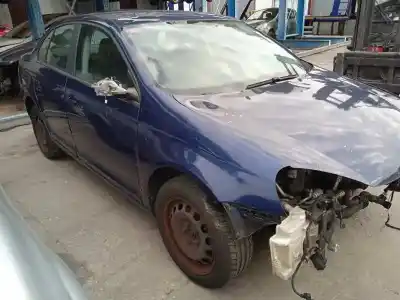 Veículo de Sucata VOLKSWAGEN JETTA (1K2) 1.9 TDI do ano 2007 alimentado BXE