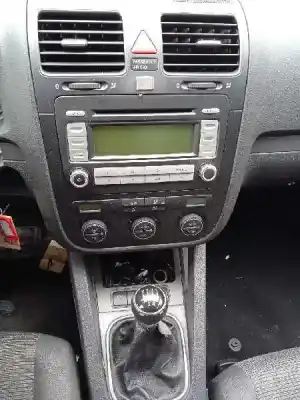 Здавання транспортного засобу volkswagen jetta (1k2) 1.9 tdi року 2007 потужний bxe