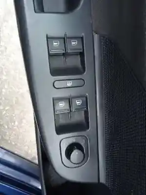 Здавання транспортного засобу volkswagen jetta (1k2) 1.9 tdi року 2007 потужний bxe