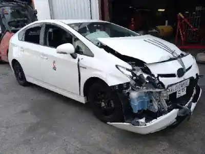 Здавання транспортного засобу toyota prius (nhw30) * року 2013 потужний 2zr