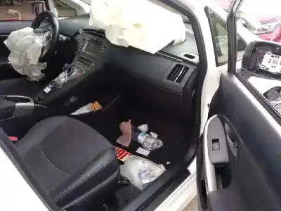 Здавання транспортного засобу toyota prius (nhw30) * року 2013 потужний 2zr