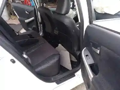 Здавання транспортного засобу toyota prius (nhw30) * року 2013 потужний 2zr