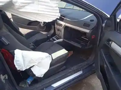 Veículo de Sucata opel astra gtc enjoy do ano 2006 alimentado z16xep