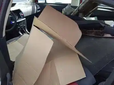 Sloopvoertuig citroen c4 berlina * van het jaar 2006 aangedreven 9hy