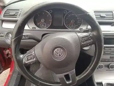 Veículo de Sucata volkswagen passat variant (365) advance 4motion bluemotion do ano 2013 alimentado cff