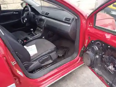 Veículo de Sucata volkswagen passat variant (365) advance 4motion bluemotion do ano 2013 alimentado cff