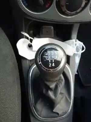 Sloopvoertuig opel corsa d essentia van het jaar 2011 aangedreven a13dtc