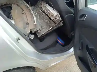 Sloopvoertuig opel corsa d essentia van het jaar 2011 aangedreven a13dtc