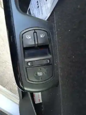 Sloopvoertuig opel corsa d essentia van het jaar 2011 aangedreven a13dtc