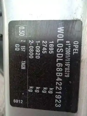 Sloopvoertuig opel corsa d essentia van het jaar 2011 aangedreven a13dtc