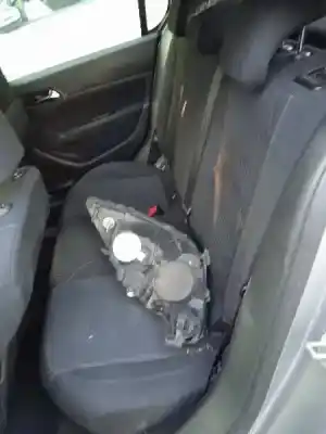 Veicolo di demolizione peugeot 308 active dell'anno 2013 alimentato 9h06