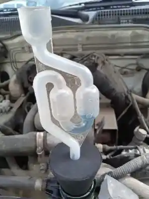 Veículo de Sucata nissan terrano ii (r20) 2.7 td 4wd do ano 2000 alimentado td27t