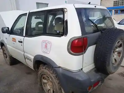 Veículo de Sucata nissan terrano ii (r20) 2.7 td 4wd do ano 2000 alimentado td27t