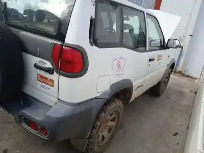 Veículo de Sucata nissan terrano ii (r20) 2.7 td 4wd do ano 2000 alimentado td27t