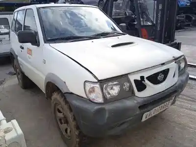 Veículo de Sucata nissan terrano ii (r20) 2.7 td 4wd do ano 2000 alimentado td27t