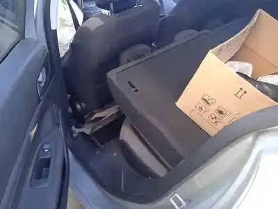 Sloopvoertuig peugeot 308 sw style van het jaar 2016 aangedreven hn02