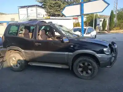 Veículo de Sucata NISSAN TERRANO/TERRANO.II (R20) SE do ano 2000 alimentado TD27TI