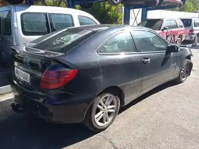 Véhicule à la ferraille mercedes-benz clase c (w203) sportcoupe c 220 cdi (203.706) de l'année 2002 alimenté 611962